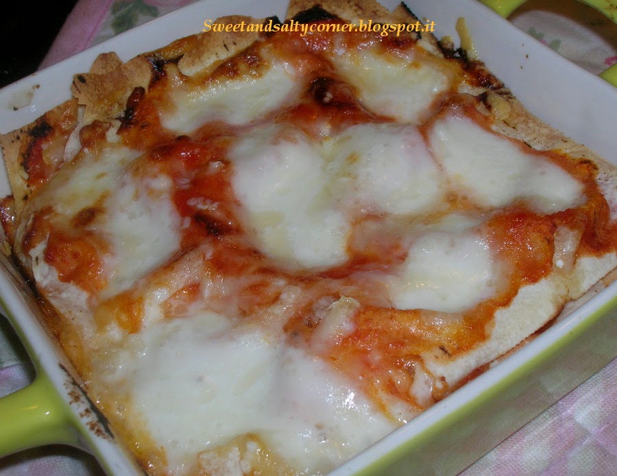 lasagnetta di pane carasau con pomodoro e mozzarella