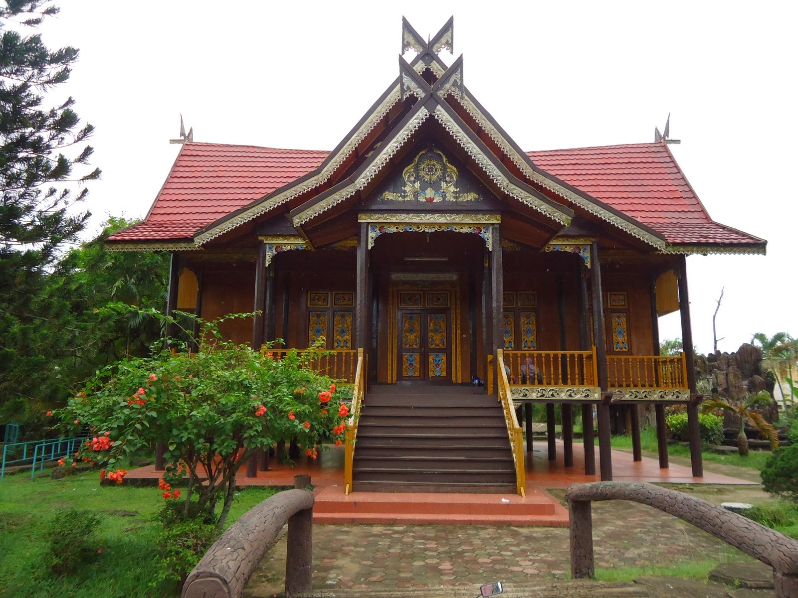 Rumah Adat Jambi » Perpustakaan Digital Budaya Indonesia