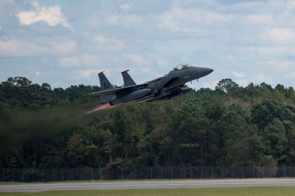 AN USAF F-15E STRIKE EAGLE ACHIEVES 10,000 FLYING HOURS - Blog Before ...