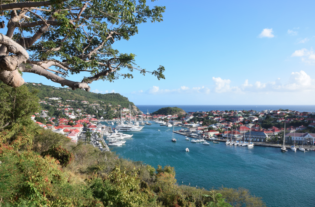 Follow The Legend Step 11 Antigua > Saint Bart' Saint Martin