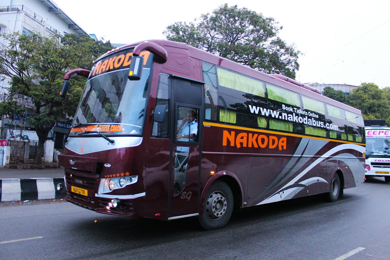 Shantanu Autoclickz Nakoda Travels Ashok Leyland Veera V5 AC Sleeper
