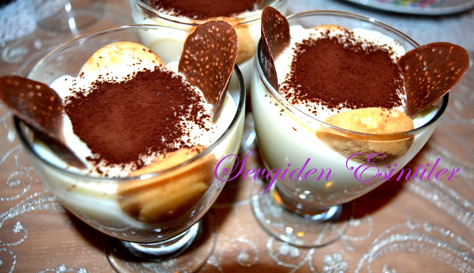 Sevgiden Esintiler Bardakta Tiramisu (Kupta Tiramisu)