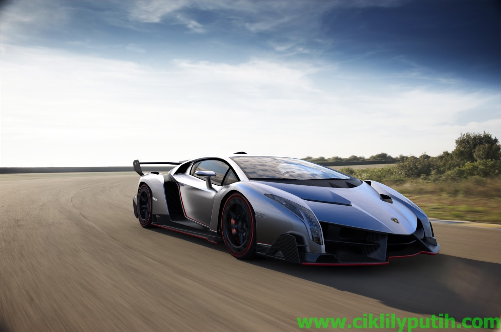 Ciklilyputih The Lifestyle Blogger Gambar Lamborghini Veneno Racing Prototype Super Sports Car