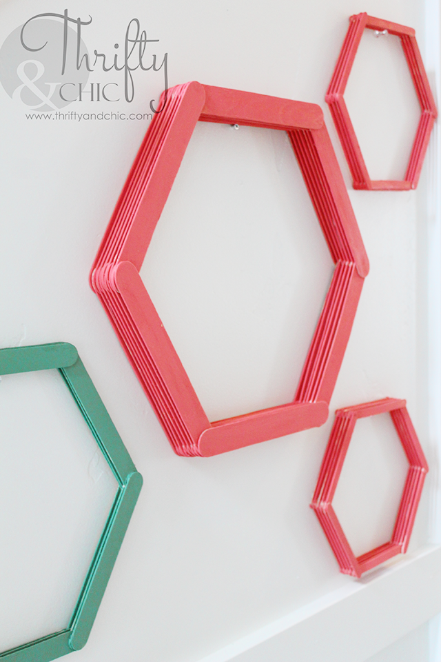 Very easy DIY wall shelf using popsicle sticks/ DIY hexagon wall