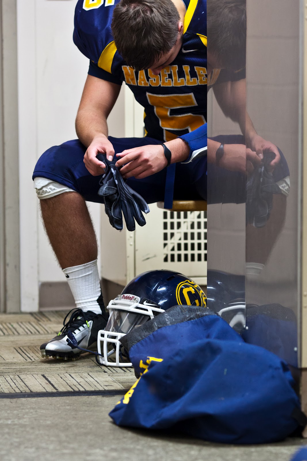 Picture Window photo blog Football season opener, Naselle, Wa.