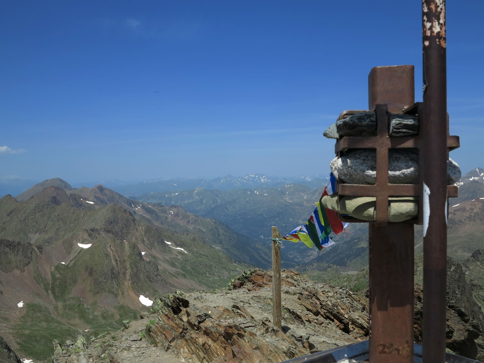 MONTAÑERA A TUS MONTAÑAS Pico de Comapedrosa (2.942m)