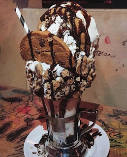 Γιγαντιαία milkshake