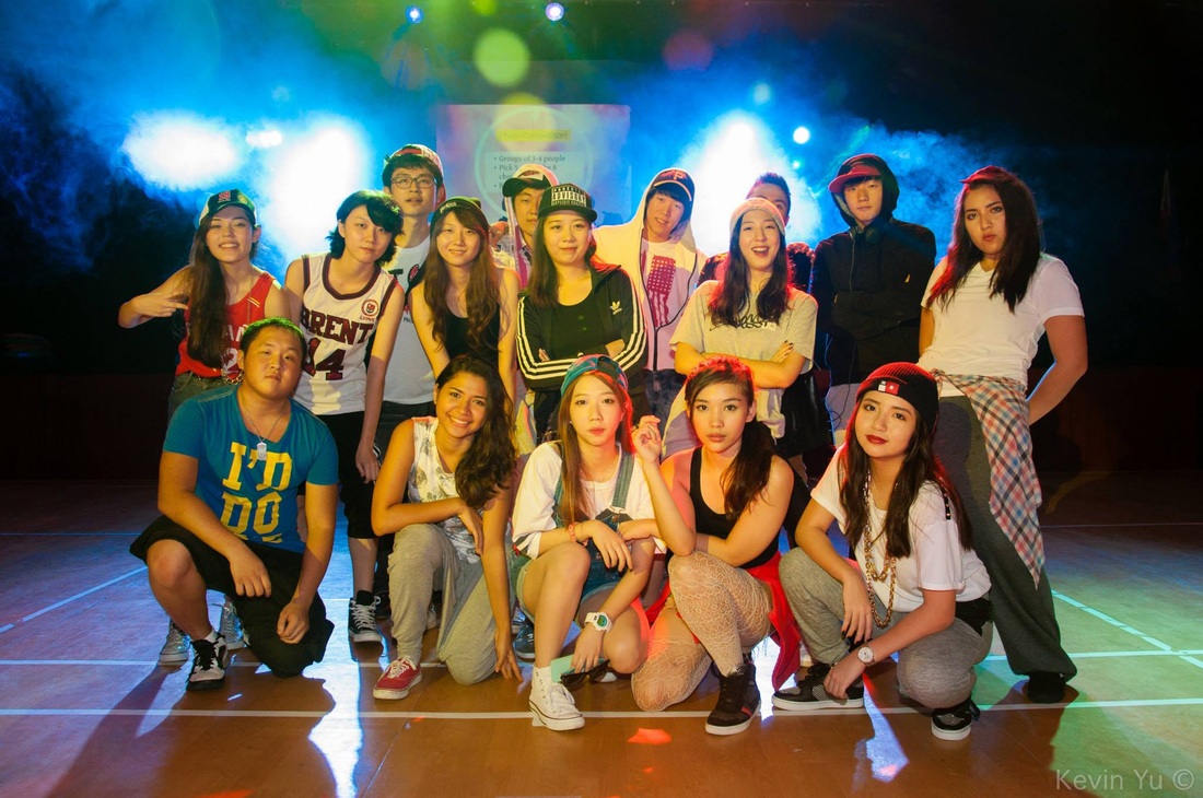 Acquaintance party program picture