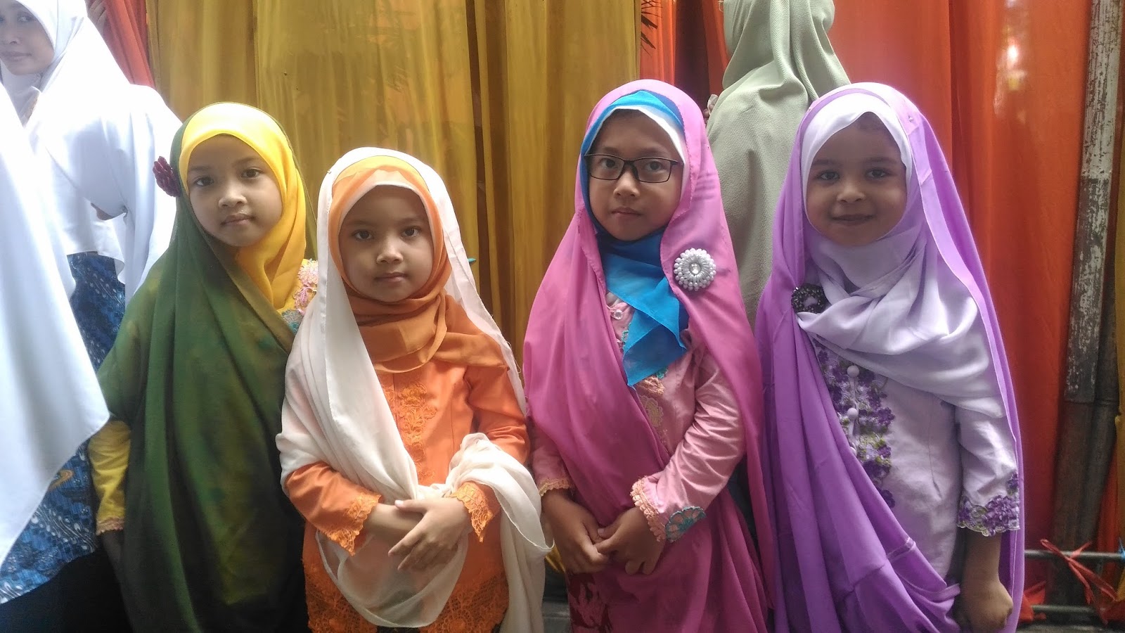 Wabup Gresik Launching Lagu 'Gresik Kotaku' Karya Sekolah Islam Terpadu Al Ummah 4 P 20180324 091408