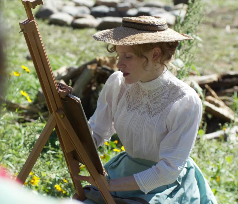 женщина идущая впереди 2017