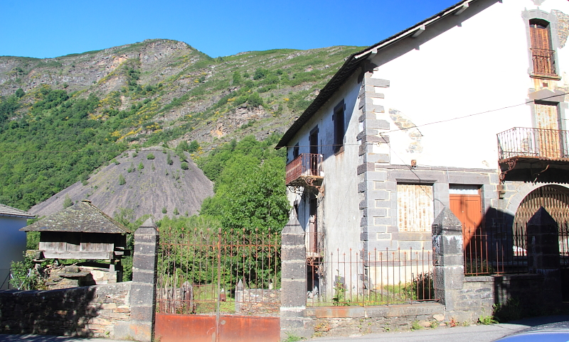 Filandón (Noroeste leonés): Orallo (I): dos pueblos, dos leyendas