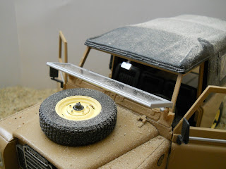 todo terreno land rover serie III 109 a escala 1/18