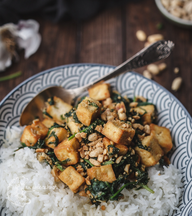 tofu ze szpinakiem pikantne tofu