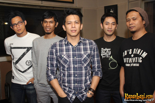 DAFTAR LAGU :: Download Lagu Noah Band Terbaru 2013