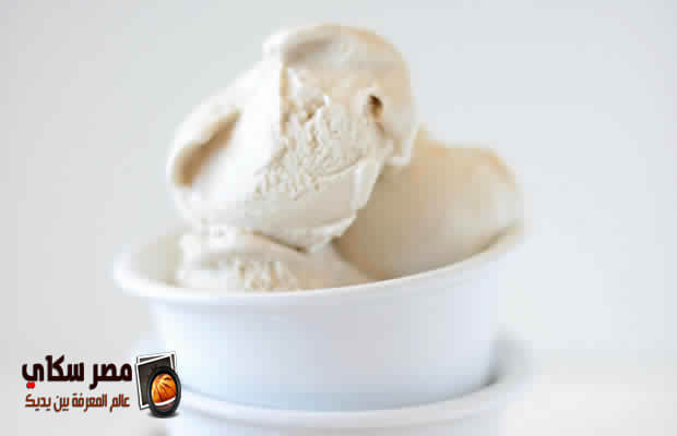 طريقة وخطوات عمل الآيس كريم بالكراملة Cream ice cream