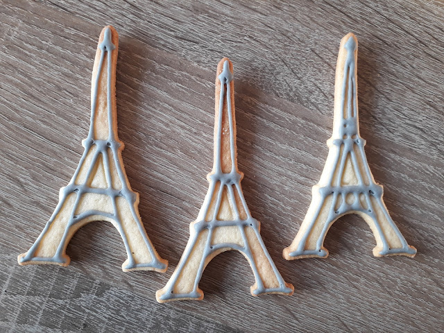 Keks der Woche: Eiffelturm mit Royal Icing