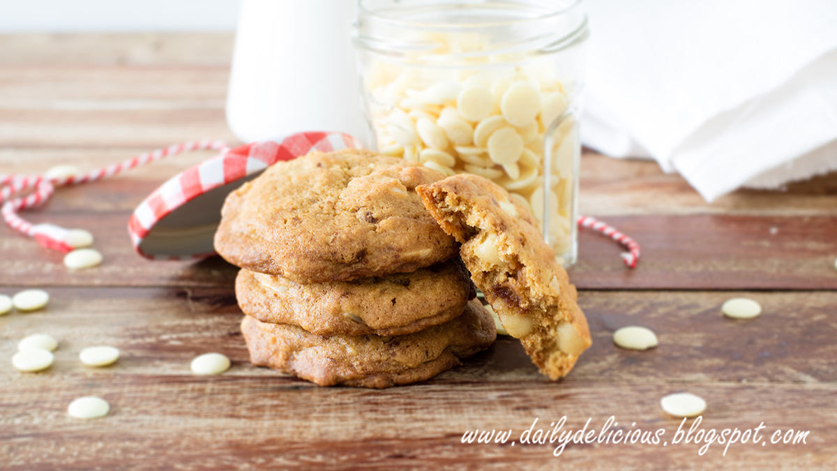 White Chocolate Macadamia Nut Toffee Cookie Recipe White Chocolate Macadamia Nut Toffee Cookie Recipe