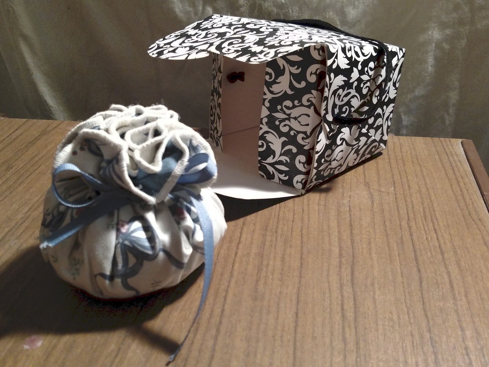 Backyard Patch Herbal Blog Body Powder Puff DIY (for MOM)