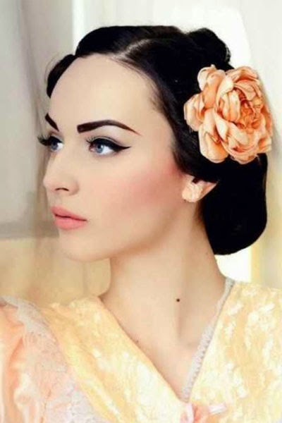 مكياج عيون القطه إطلالات رائعة