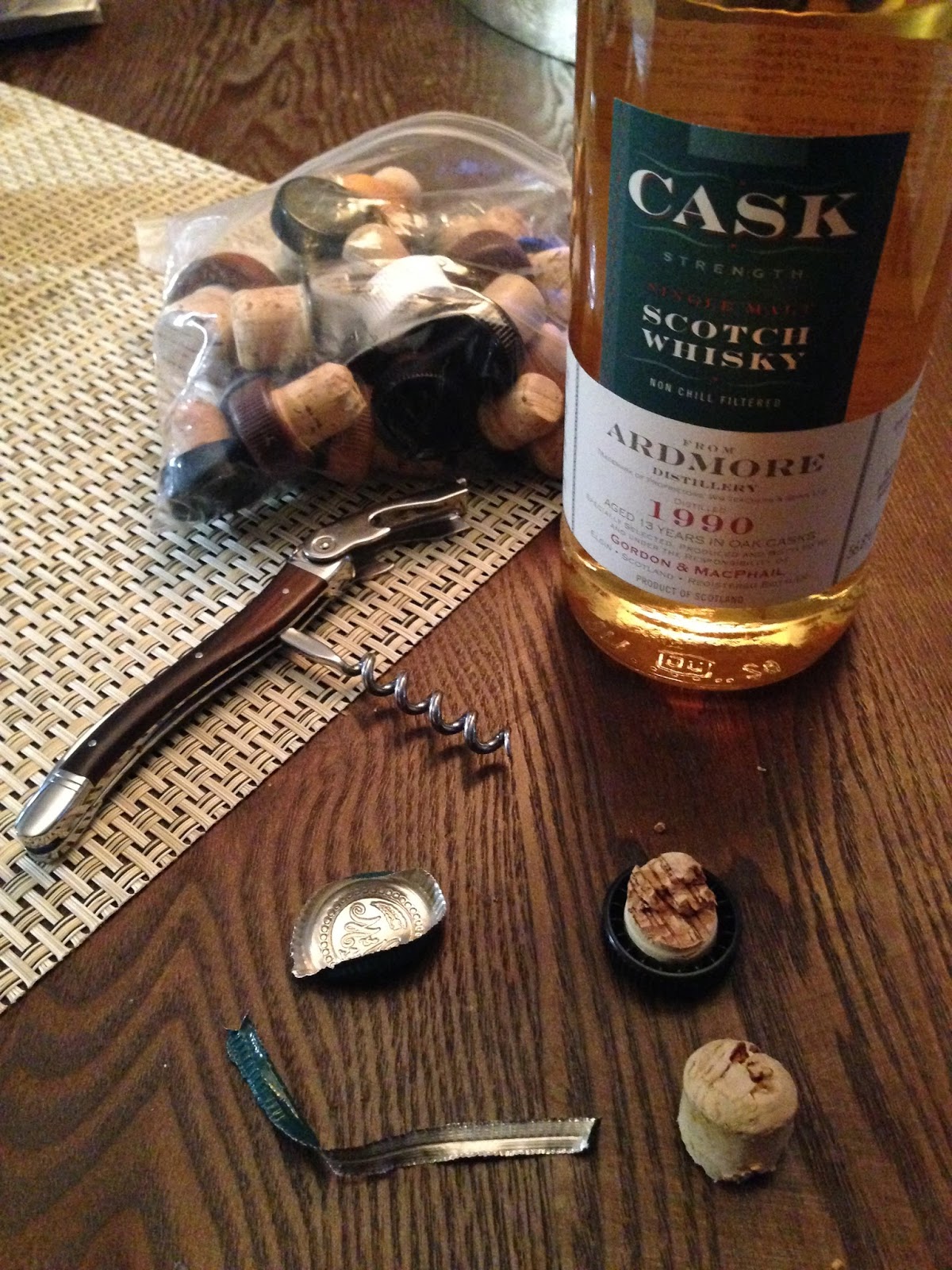 How to remove a broken cork from your whisky bottle - WhiskyGeeks
