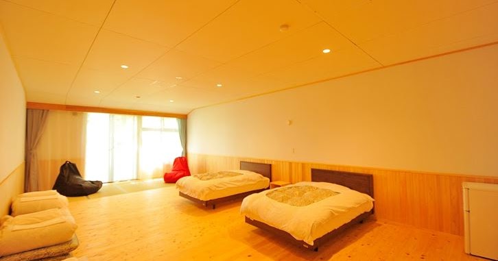 ふもとっぱらblog 毛無山荘のご紹介