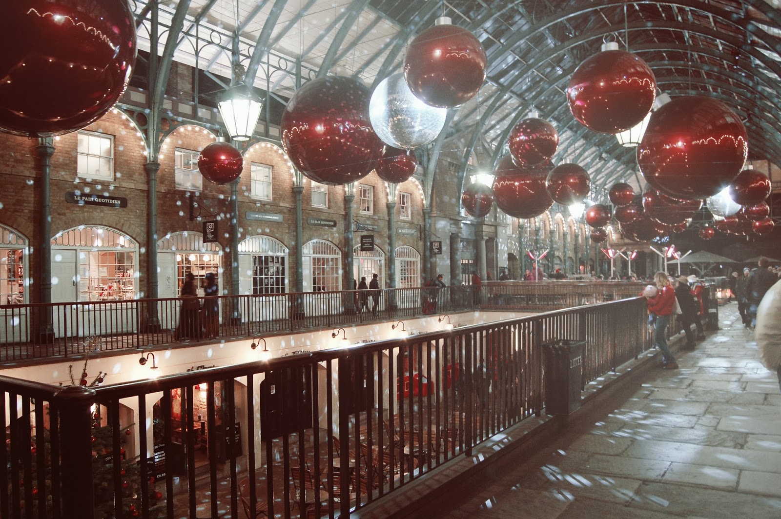 Christmas decorations in london The Wild Forlorn: Christmas in London