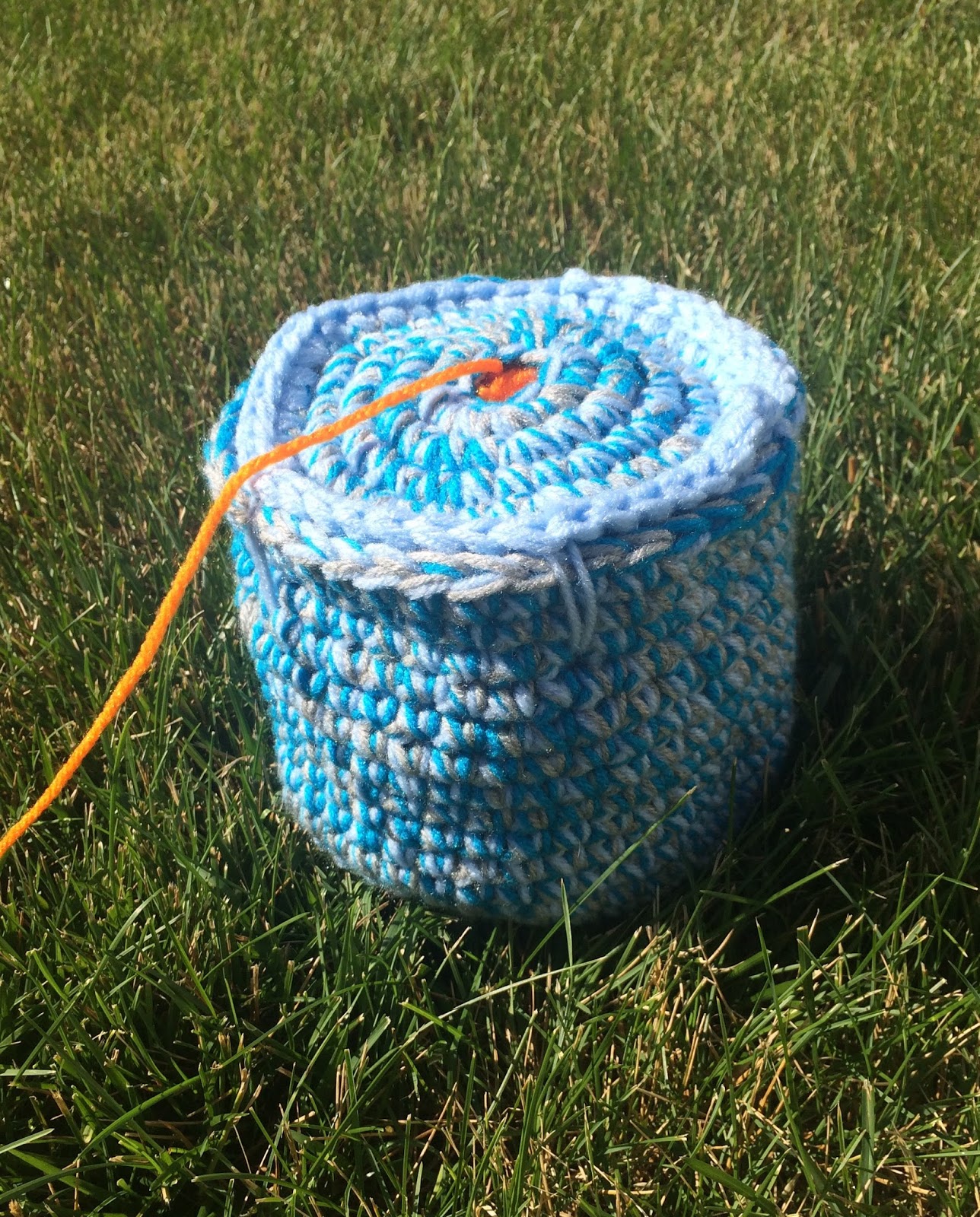 FREE Crochet Pattern for a Rolled Yarn Holder