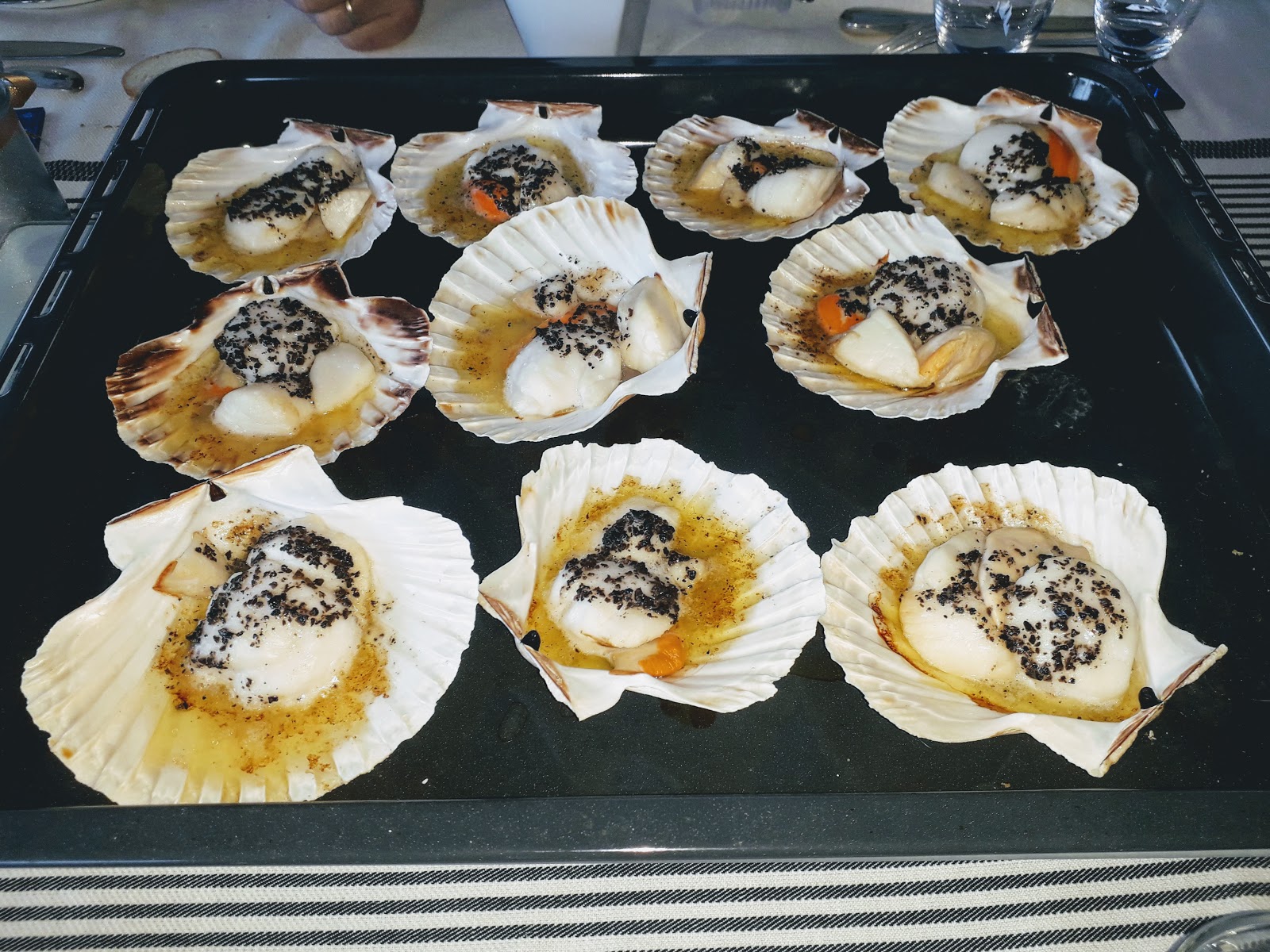 La cuisine de Mamylène COQUILLES SAINTJACQUES A LA TRUFFE DE LIMOGNE