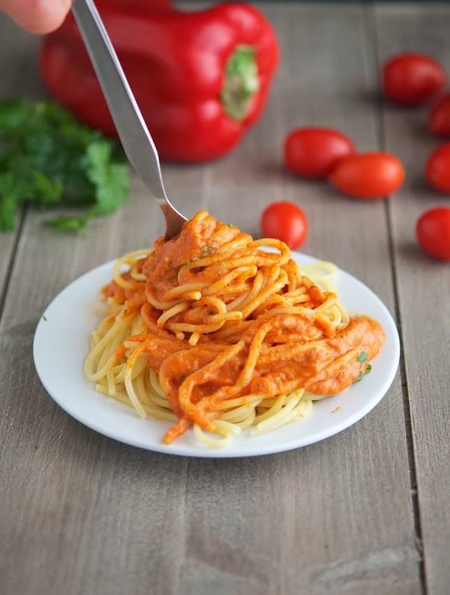 The Iron You CrockPot Roasted Pepper and Tomato Sauce