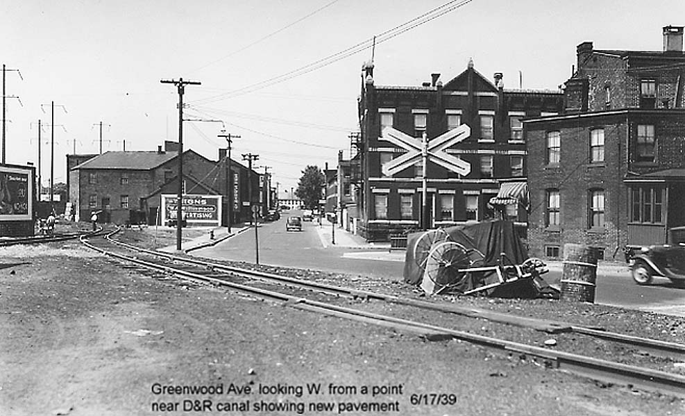 TOM GLOVER'S HAMILTON LIBRARY SCRAPBOOK LOCAL HISTORY WITH A PERSONAL
