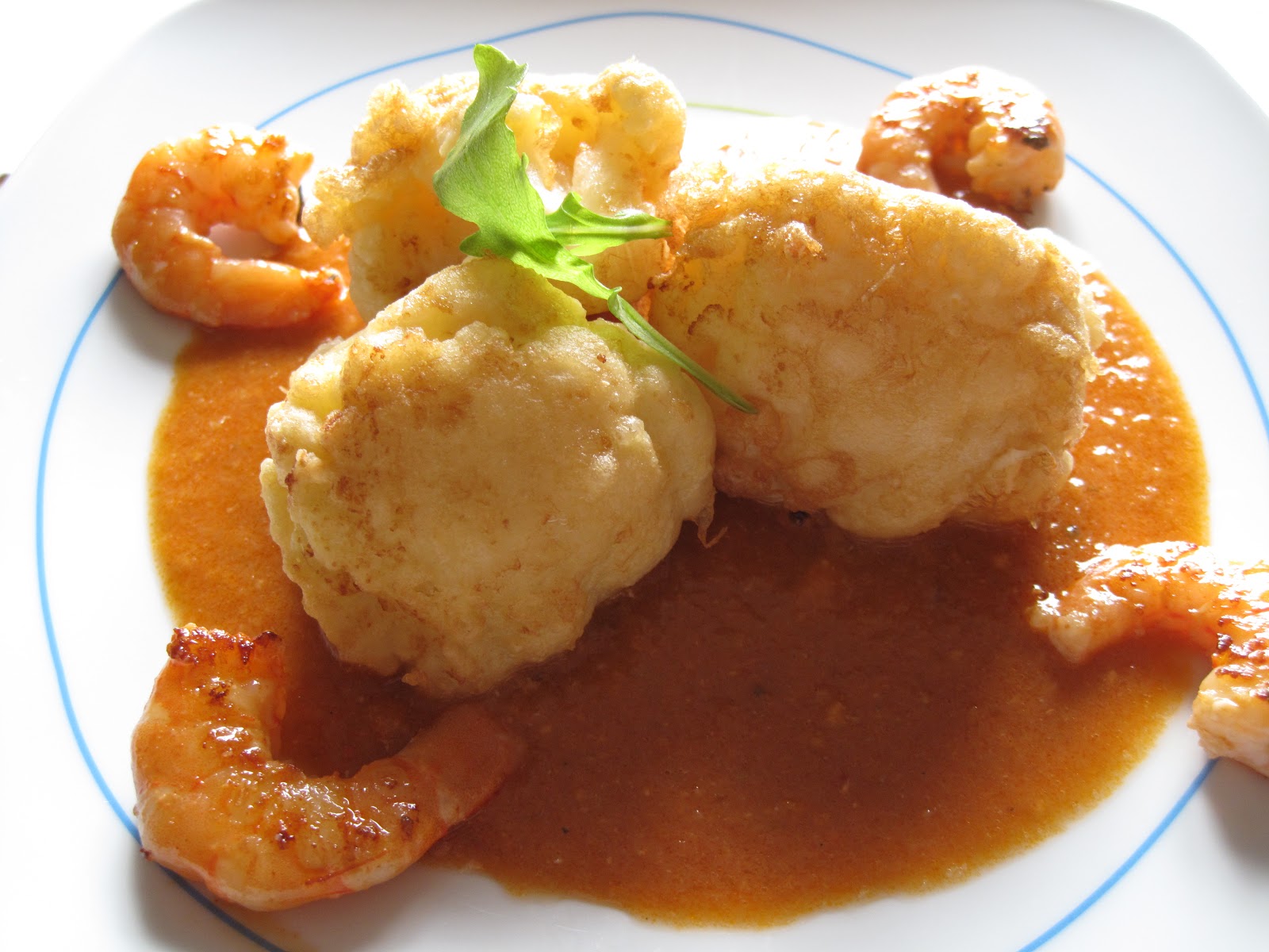 Resultado de imagen de coliflor rebozada con  salsa de marisco