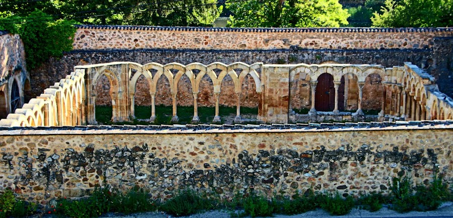 Soria. Lugares monacales a la orilla del Duero