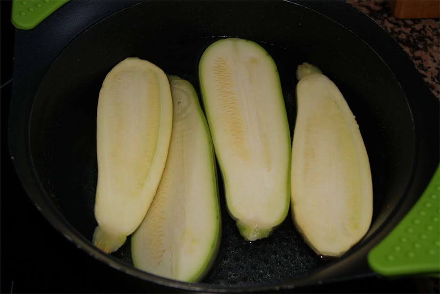 Receta de calabacines rellenos paso 1
