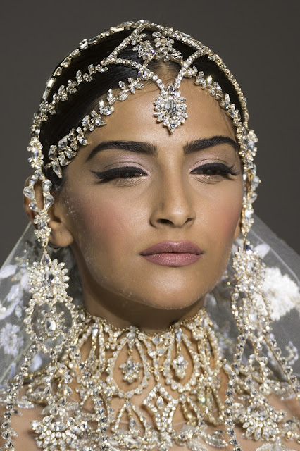 Sonam Kapoor Looks Stunning On The Ramp At Ralph & Russo Haute Couture Fall/Winter 2017-2018 show During Paris Fashion Week 2017