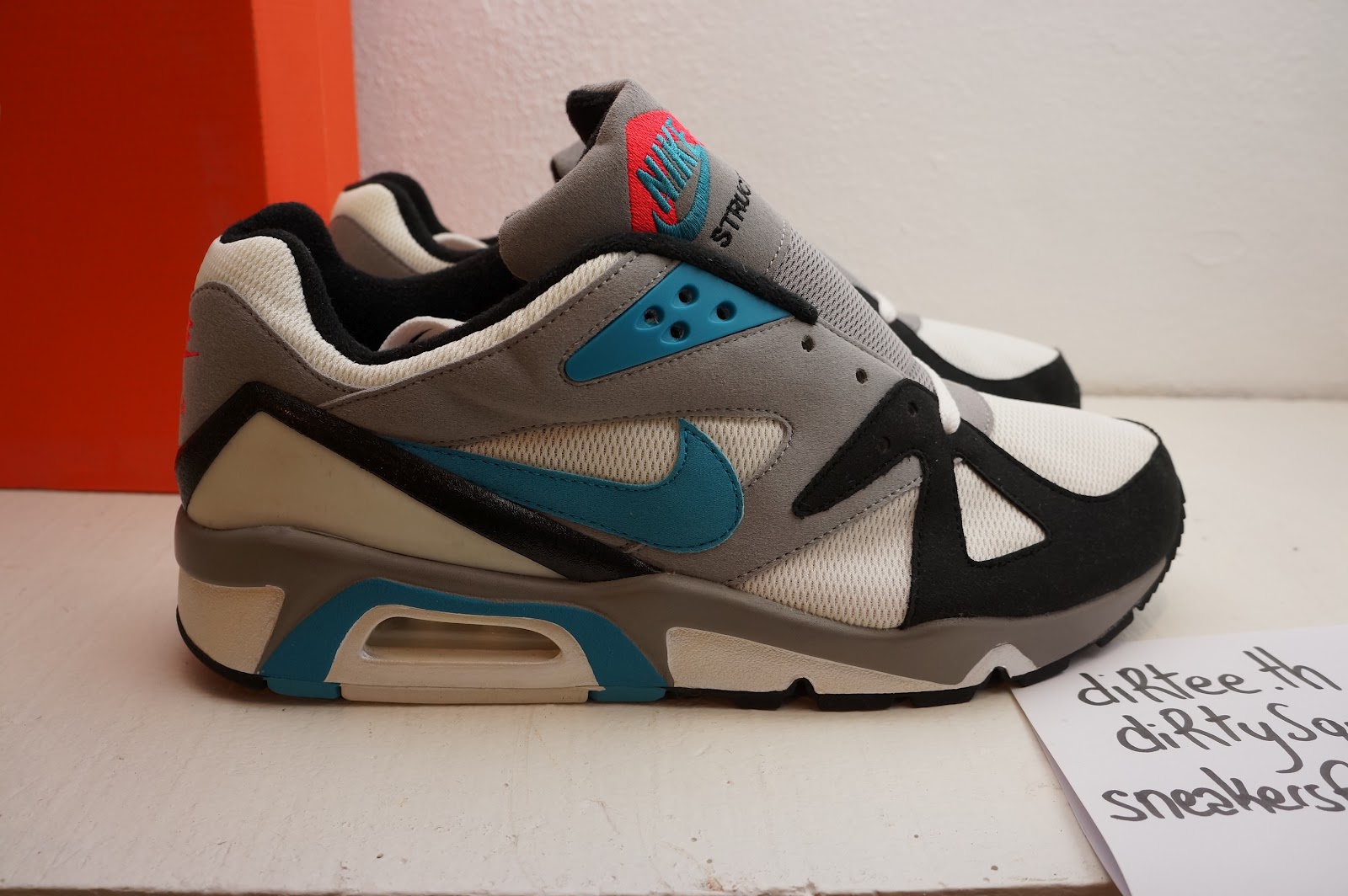 sneakers from Paris: NIKE - Air Structure Triax 91 - Infrared