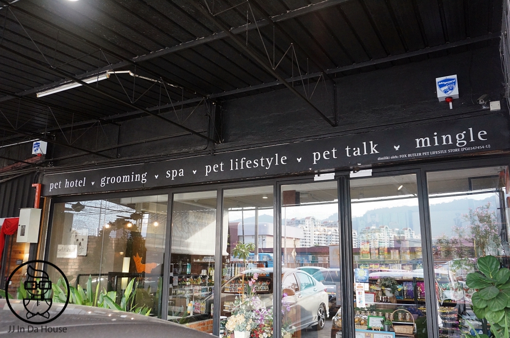 JJ IN DA HOUSE: Bark & Bean Pet Wellness Lounge @ Pantai Jerejak, Penang