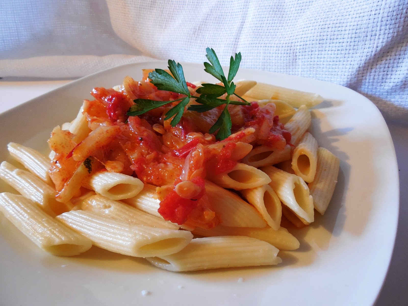 Paste cu dovlecei si rosii