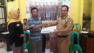 Disdukcapil Kab Indramayu Beri Pelayanan Desa Terjauh Disdukcapil Kab Indramayu Beri Pelayanan Desa Terjauh