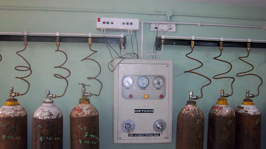 medical gas manifold with control panel