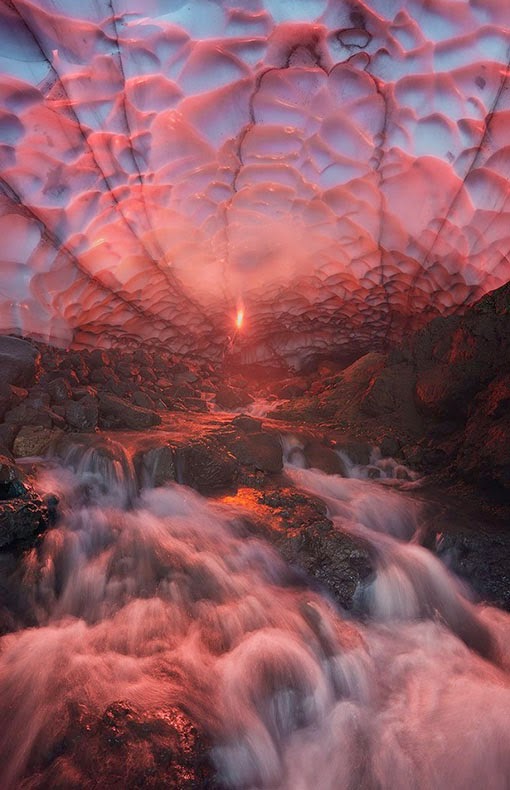 The Kamchatka Peninsula is a 1,250-kilometre-long (780 mi) peninsula in the Russian Far East, with an area of about 270,000 km2 (100,000 sq mi). It lies between the Pacific Ocean to the east and the Sea of Okhotsk to the west.