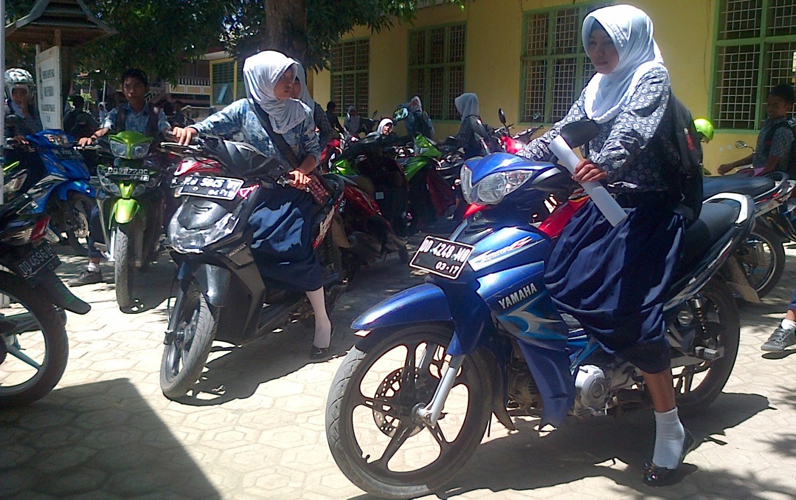 Update PIC MUAK SAMA PENGENDARA MOTOR WANITA MASUK SINI GAN