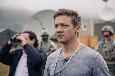 Image of Jeremy Renner in Arrival