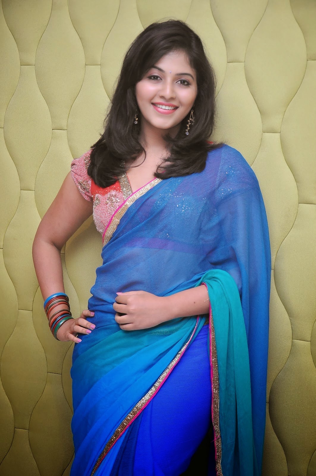 Anjali Hot Saree Photo Gallery Anjali HD Pictures.