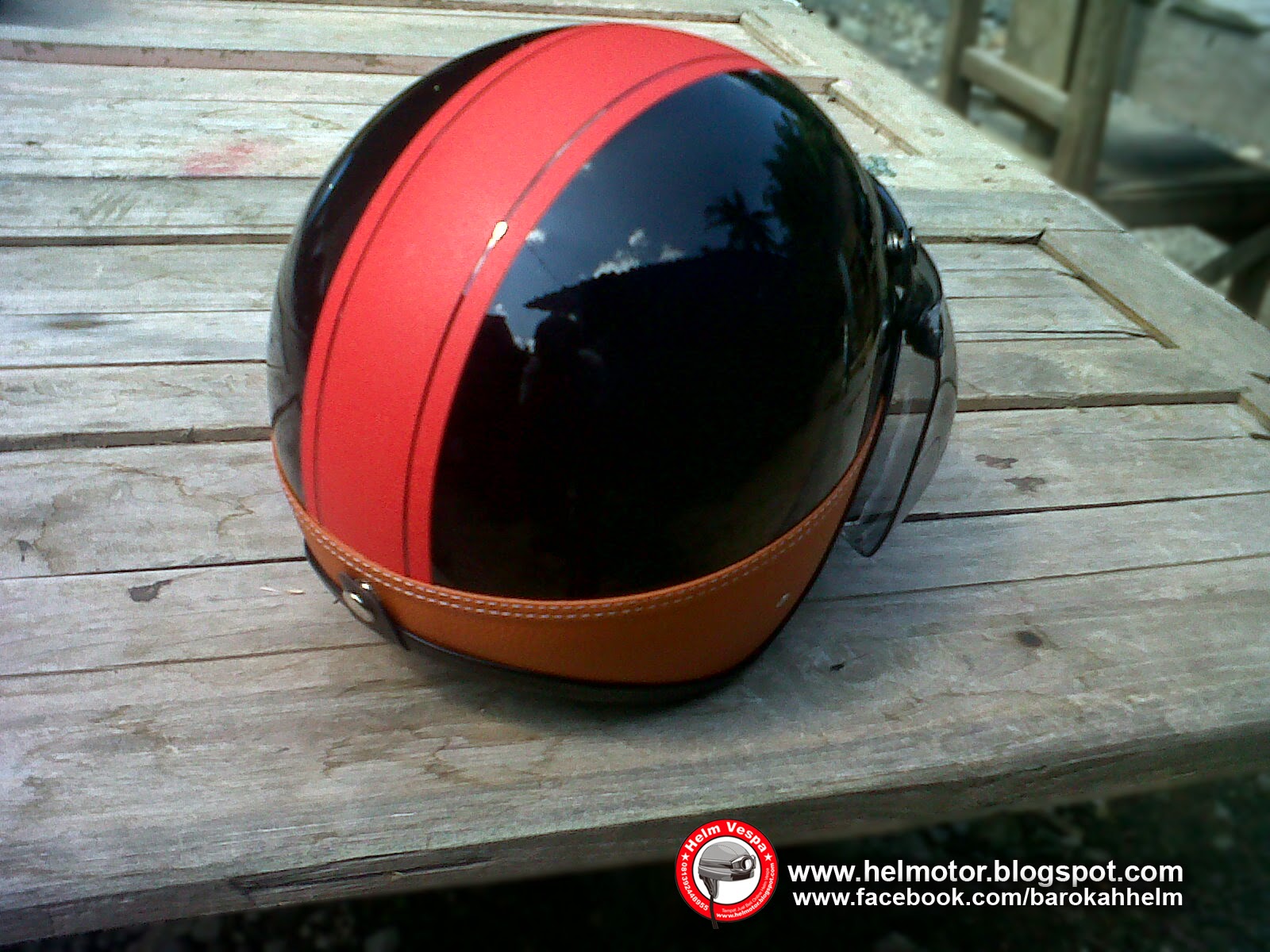 Helm Bogo KSCM Hitam Garis Merah  Helm Vespa