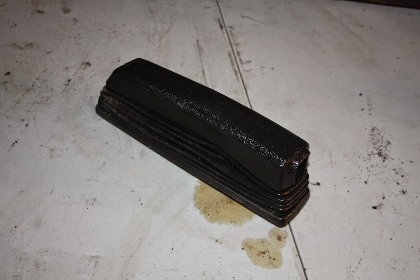 KrEvCon BMW Parts E30 Parking Brake Boot