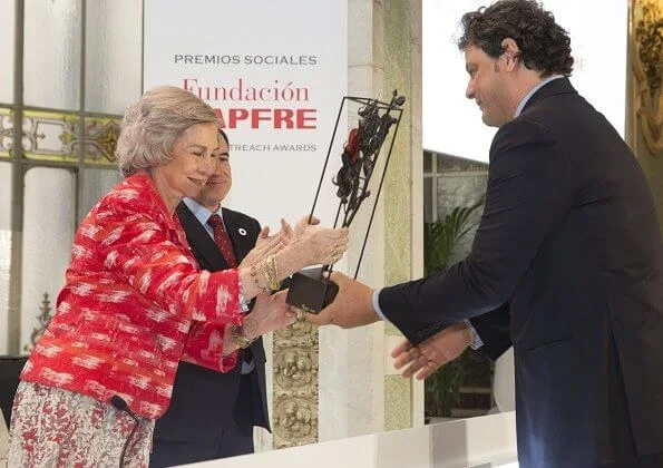 Queen Sofía and Infenta Elena attended the Mapfre Foundation's 2019 Award ceremony at The Casino de Madrid