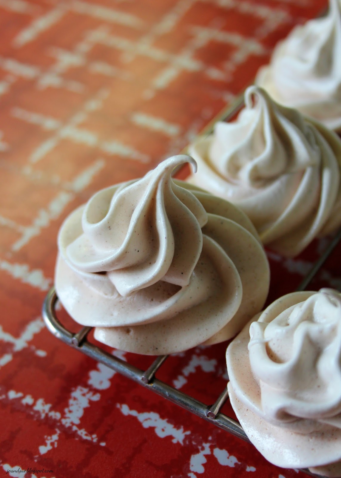 Jo and Sue Vanilla Bean and Cinnamon Meringues
