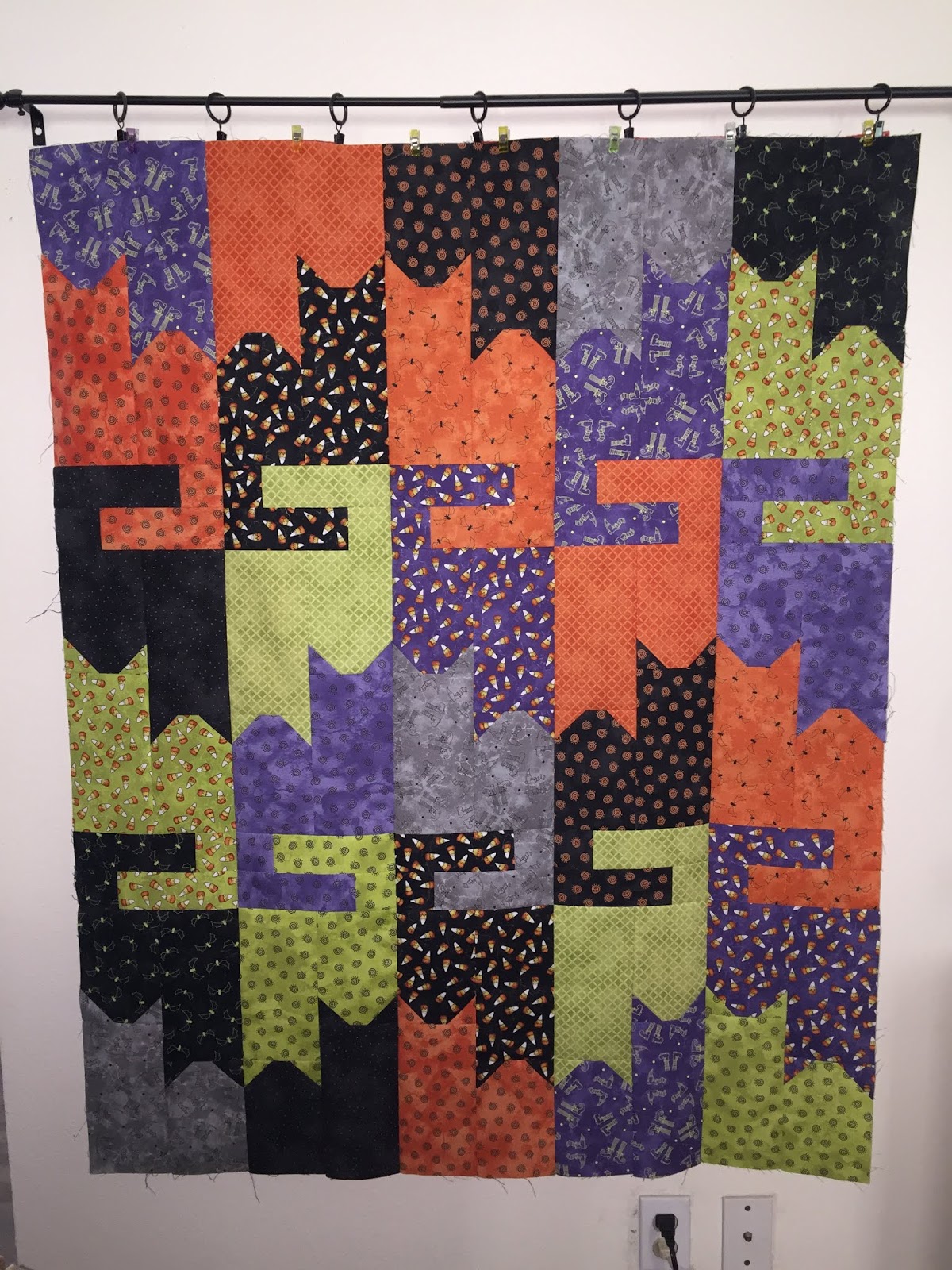 cinnamon holiday Cool Cats quilt and some fall small project