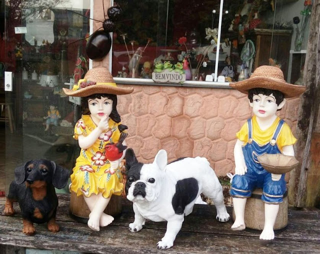 CASAL DE CRIANÇAS DE RESINA PARA O JARDIM