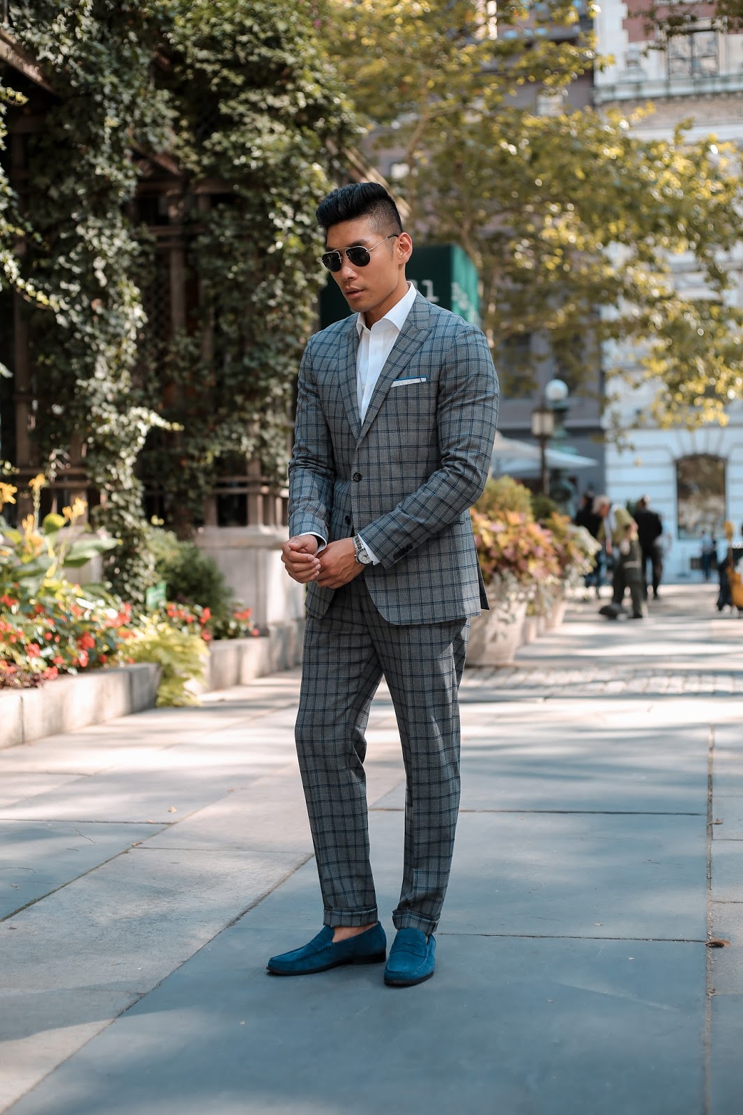 Men's Summer Style, How to Wear Pattern Suit, Prada Teddy Sunglasses, Suede Loafers, Tissot, Menswear Levitate Style, Leo Chan